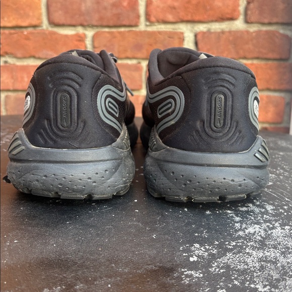 Brooks Men’s Beast GTS 23 Size 11.5 Extra Wide (4E) Black and Gray Sneakers. - Picture 5 of 7